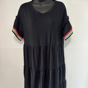 Crown & Ivy Dress L Tiered Black Ric Rac Trim Short Sleeve Casual Boho Retro